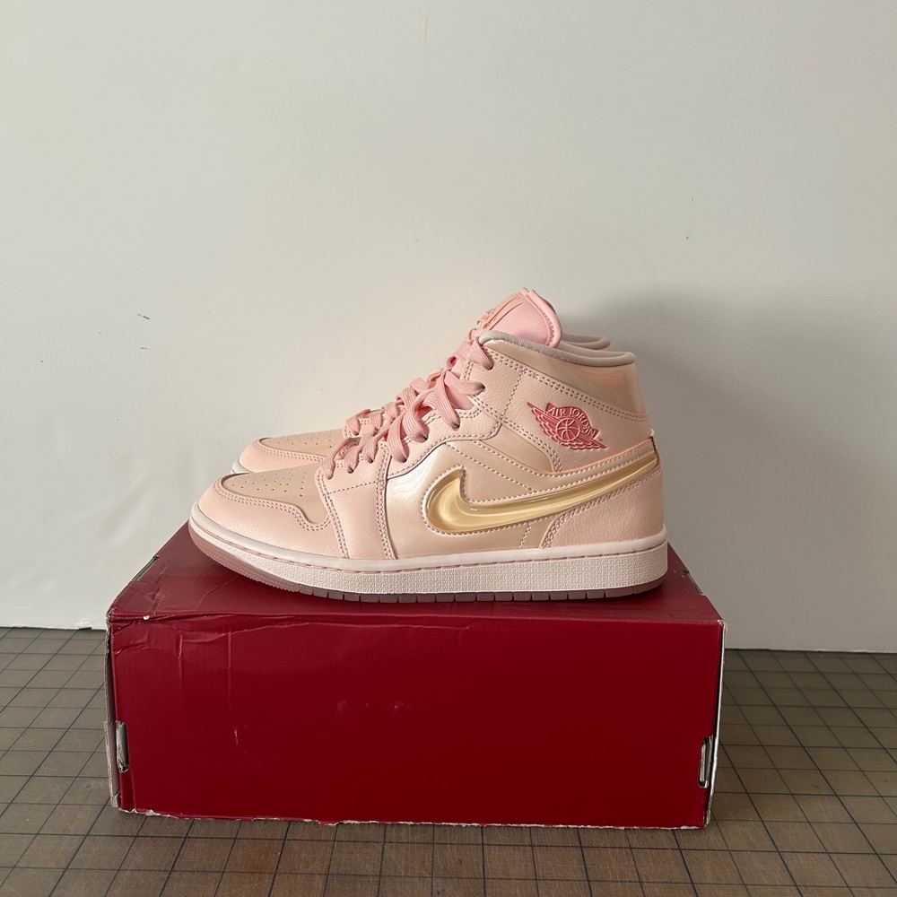Air Jordan 1 Mid ‘Patent Valentine’s Day’ Womens